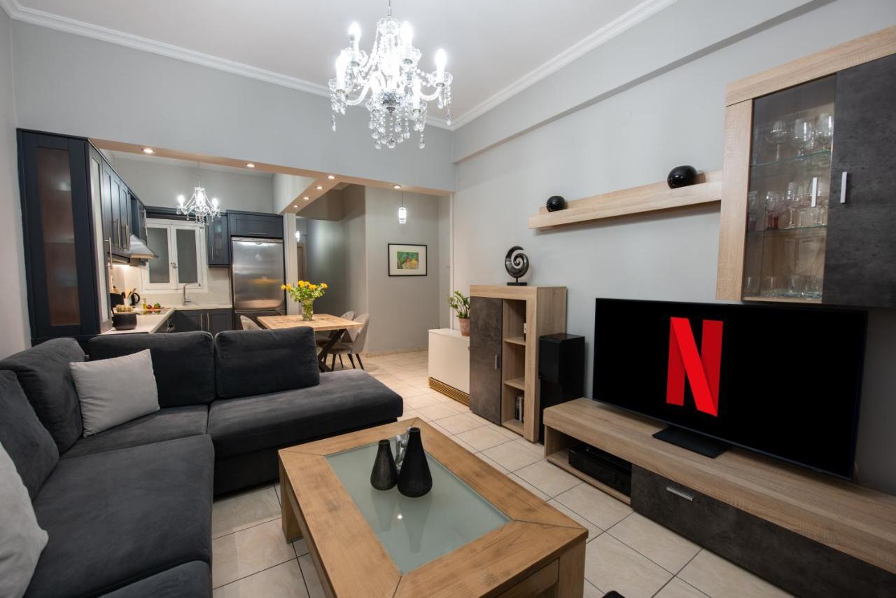 Luxury Katrinas Apartment With Outdoor Jacuzzi コルフ島 エクステリア 写真