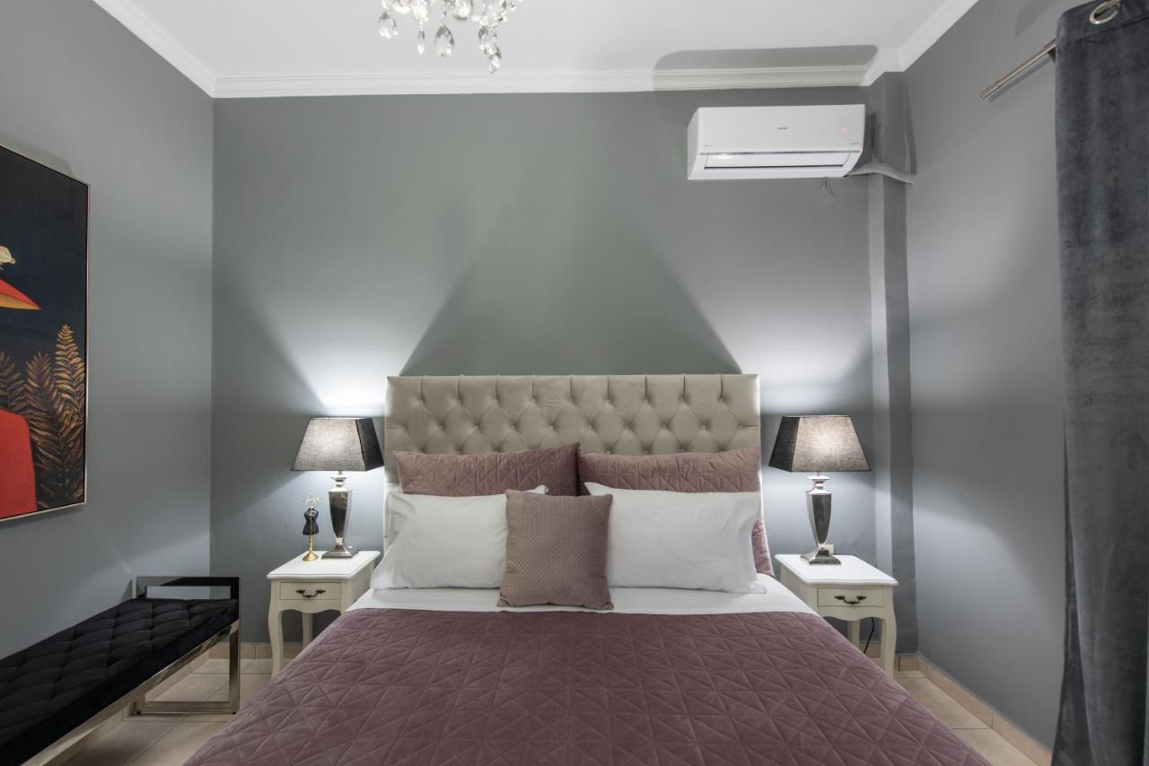 Luxury Katrinas Apartment With Outdoor Jacuzzi コルフ島 エクステリア 写真
