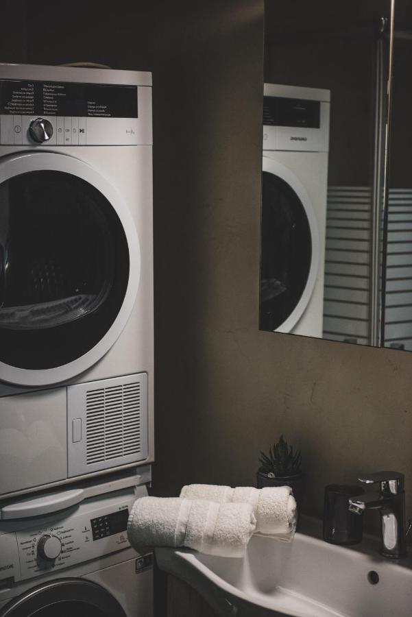 Luxury Katrinas Apartment With Outdoor Jacuzzi コルフ島 エクステリア 写真