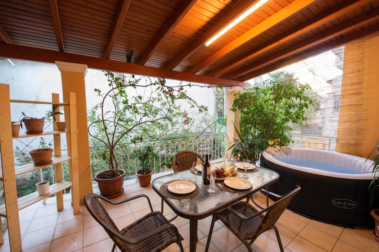 Luxury Katrinas Apartment With Outdoor Jacuzzi コルフ島 エクステリア 写真