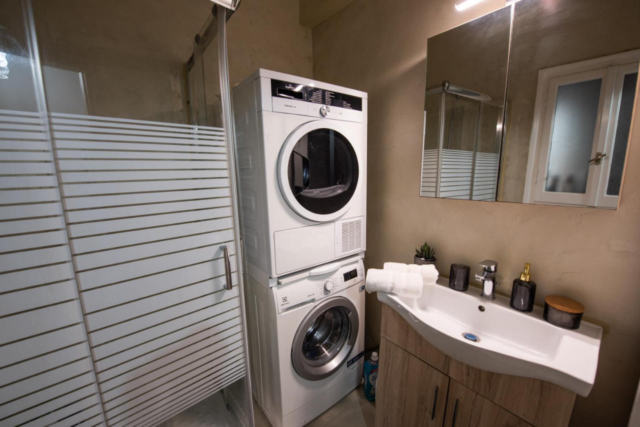 Luxury Katrinas Apartment With Outdoor Jacuzzi コルフ島 エクステリア 写真